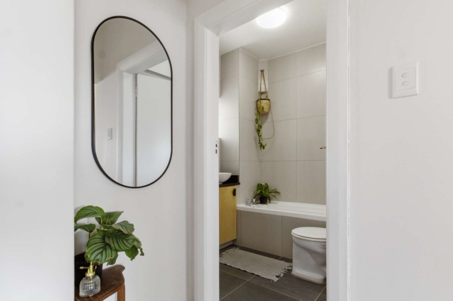 1 Bedroom Property for Sale in Sea Point Western Cape